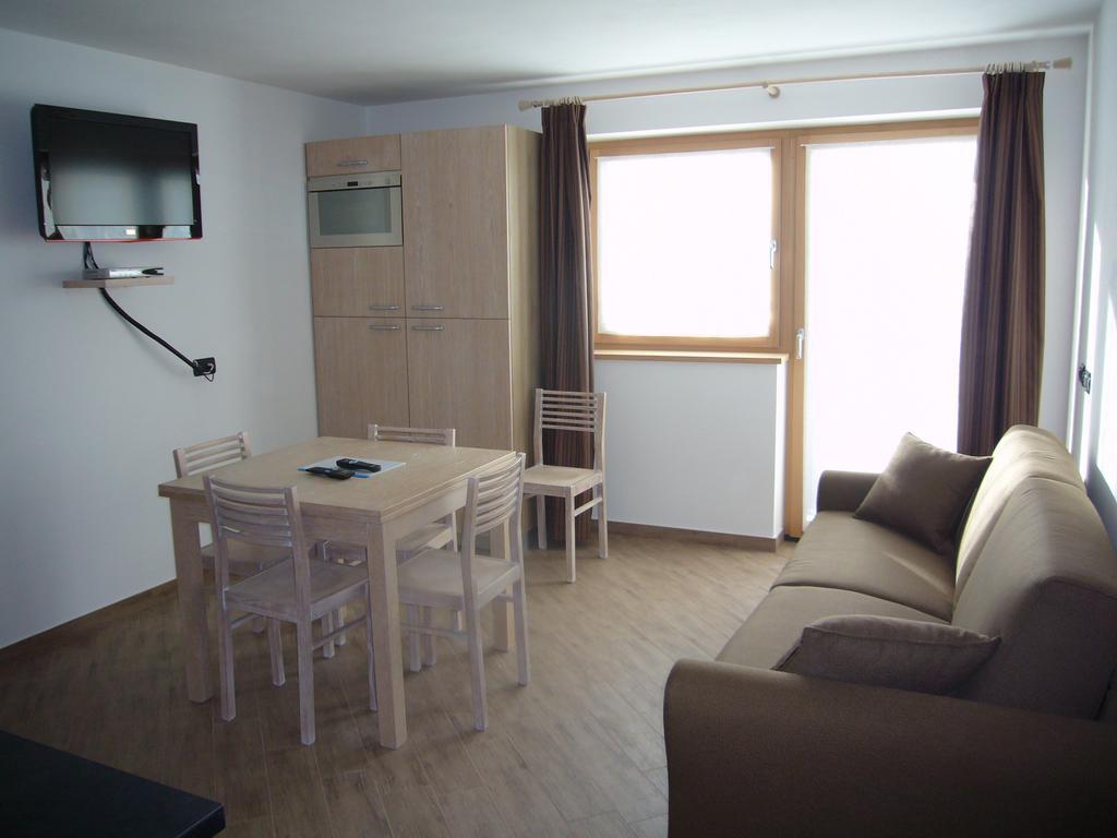 Casa Marisa Lägenhet Livigno Exteriör bild